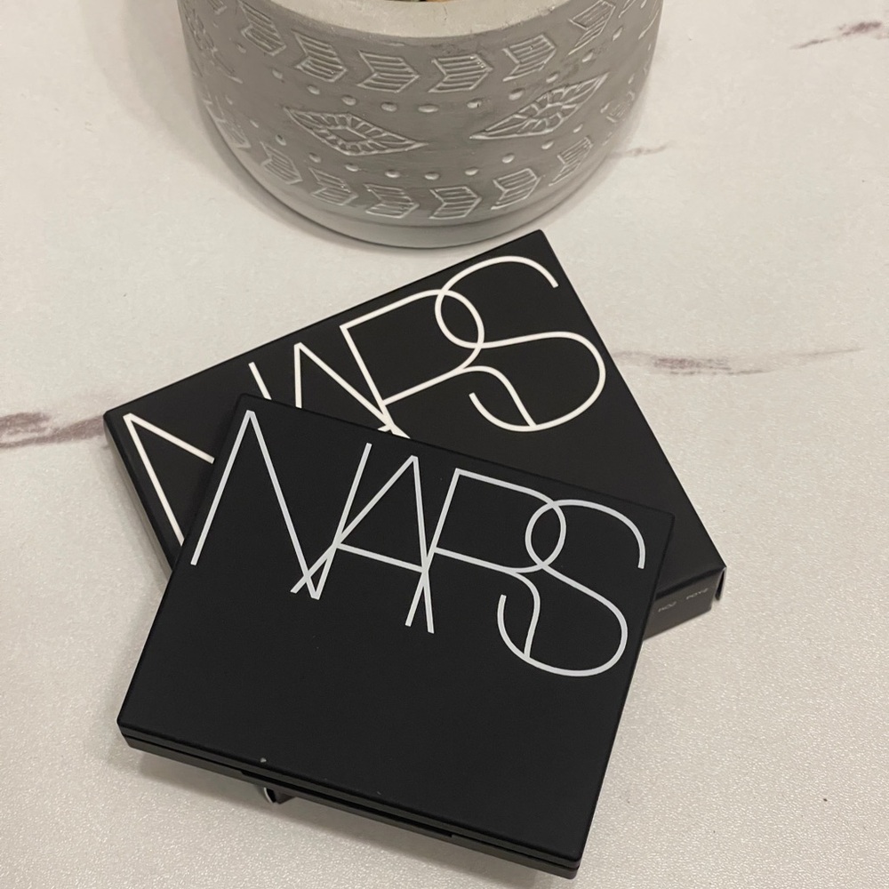 NARS Powder Blush In Gina (Matte Tangerine) - Picture 4 of 16